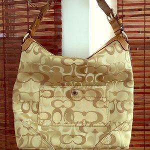 Authentic Coach Signature shoulder purse